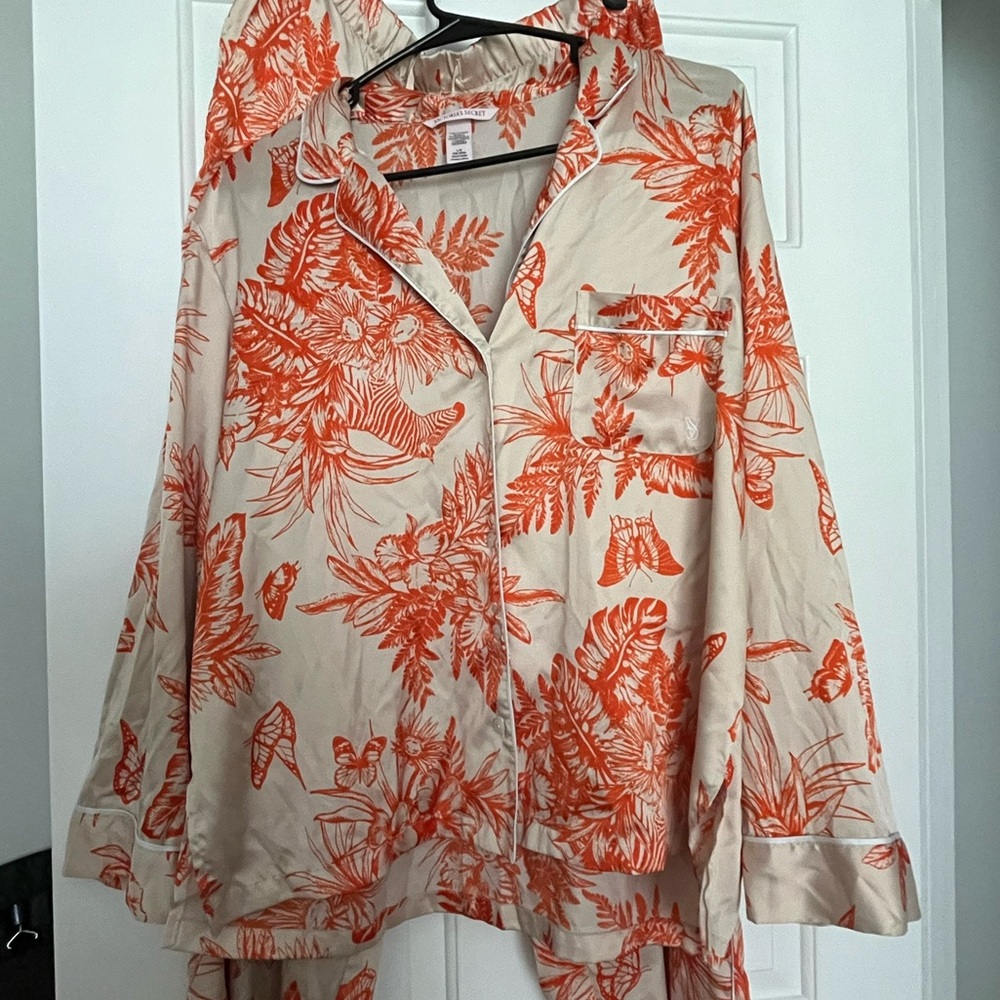 Victoria's Secret Tropical Print Satin Pajama Set